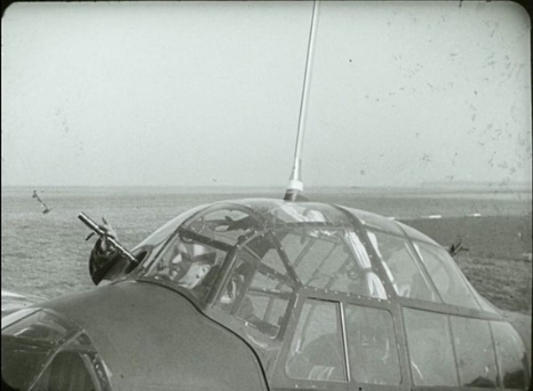 JU-88 SERVICING 1941